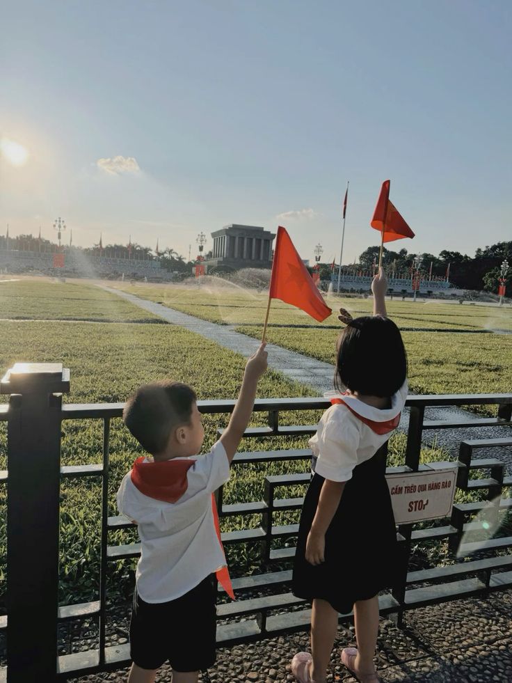 Hoà Bình Đẹp Lắm Hoa Binh Dep Lam