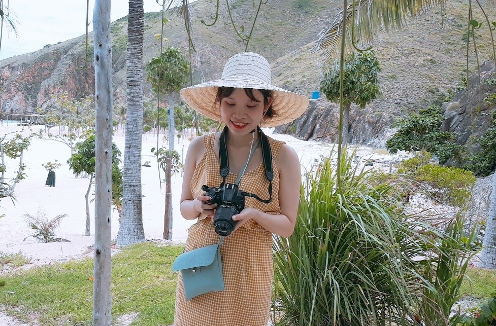 Lona Trần