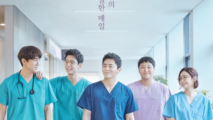 ‘Hospital playlist 2’ và 5 bài học khiến tâm hồn nở hoa