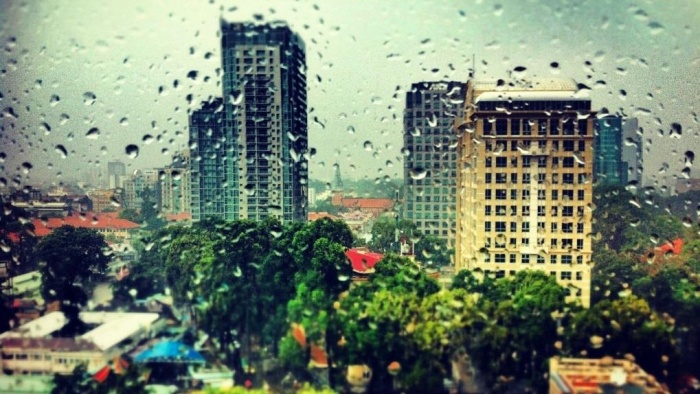 Sài Gòn mưa cho ta suy tư