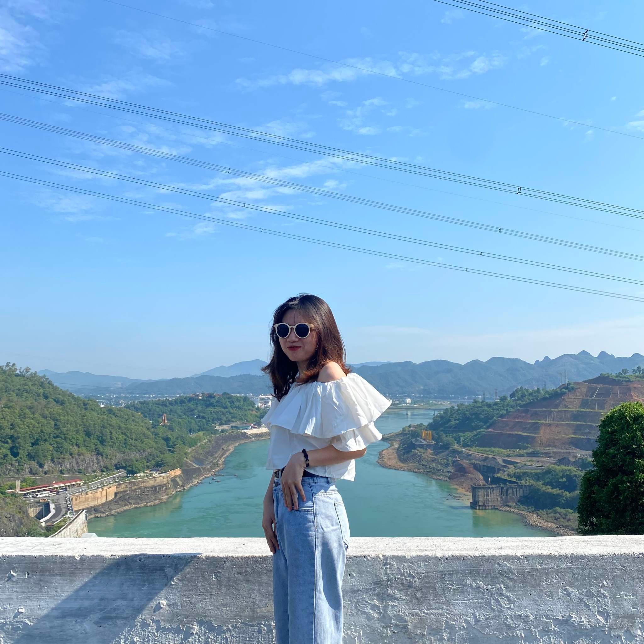 Nhung Huyền