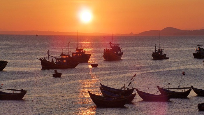 Hẹn ngày mai trở về